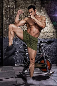 Nouveau short de sport décontracté pour homme Bermuda de basket-ball respirant à séchage rapide avec fermeture à la taille élastique en tissu peigné - Product Image 2