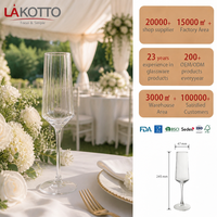 Verre à champagne haut en cristal côtelé LAKOTTO 450 ml pour service hôtelier et bar, verrerie, fabricant de logos OEM