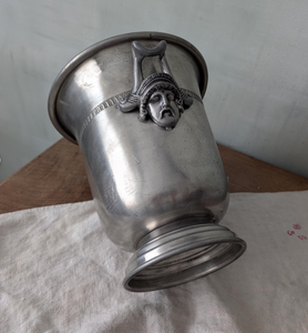 Enfriador de vino de Peltre y enfriador de cerveza Cubo de hielo con mango de aluminio fundido con forma elegante para cubo de champán y tinas de bebidas - Product Image 5