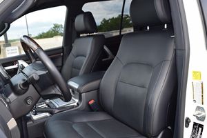 Toyota Land Cruiser Heritage Edition 2020 Usado en Excelentes Condiciones, 1 Dueño, Motor V8 de 5.7 Litros, Tracción en las 4 Ruedas, Color Blanco Perla, Mayormente sin Modificaciones - Product Image 4