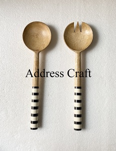 Ensemble de serveurs à salade en bois naturel durable avec poignée de conception créative Vaisselle en matériau écologique Outils de service Outils de cuisine personnalisés - Product Image 2