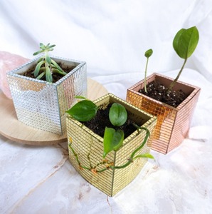 Porte-bougie en verre mosaïque moderne au design personnalisé, porte-bougie en verre mosaïque moderne, fait main, fortement parfumé, en forme de fleur, design luxueux - Product Image 2