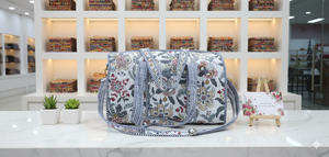 Elegante Bolsa de Viaje Deportiva Acolchada con Diseño Floral a Rayas, Asas de Algodón, Ligera, Hecha a Mano, de Lujo, Duradera y de Gran Capacidad - Product Image 2