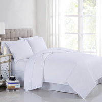 Parure de lit hôtelière personnalisable 4 pièces en coton tissé 100% blanc 200 fils/cm² (drap, housse de couette, taies d'oreiller) – Vente en gros