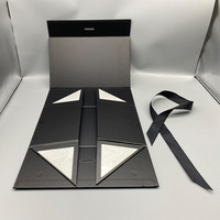Boîtes cadeaux personnalisées en carton rigide, boîte magnétique rigide, emballage de luxe pliable avec couvercle rabattable et ruban