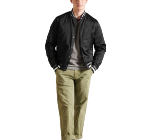 เสื้อแจ็คเก็ตวาร์ซิตี้ผ้าซาตินบุผ้าซาตินสำหรับผู้ชาย คุณภาพสูง สั่งทำโลโก้ได้ ตกแต่งด้วยกระดุม ให้ความรู้สึกสบายในฤดูหนาว - Product Image 3