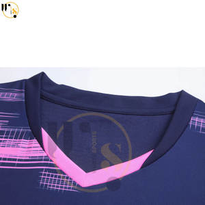 Vêtements de sport confortables les plus vendus Ensembles d'uniformes de football légers en vente Vêtements de football de qualité supérieure - Product Image 4