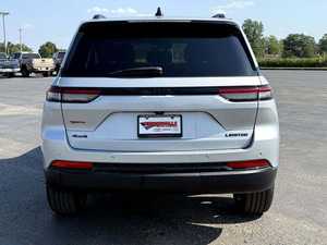 Grand Cherokee Limited 4WD 2024 Argent Scintillant d'occasion, jantes en alliage, sièges en cuir, turbo, automatique, navigation, démarrage à distance - Product Image 4