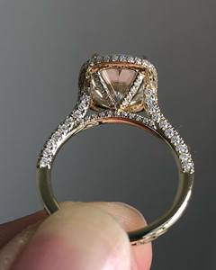 Joyería de boda de diamante cultivado en laboratorio de estilo de lujo 14K oro amarillo sólido 3,5 quilates solitario cojín corte anillo de compromiso para mujer - Product Image 5