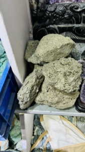 Piedra de pirita o calcopirita peruana de alta calidad, piedra preciosa Natural cruda, tamaño personalizable, venta al por mayor - Product Image 3