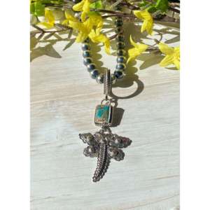 Pendentif Libellule en Turquoise et Argent Sterling Jereme Delgarito Pilot Mountain avec Technologie d'Encastrement par Lunette - Product Image 1