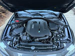 BMW 340i xDrive S-edan 2017 d'occasion en bon état, boîte manuelle 6 vitesses, transmission intégrale, intérieur rouge corail, très bien équipée - Product Image 6