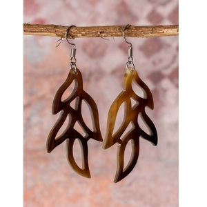 Pendientes de gota de cuerno ligeros en estilo bohemio - Product Image 6