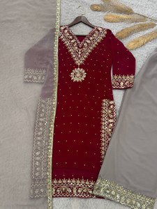 Robe de créateur traditionnelle en fausse georgette avec broderie et séquence avec rivet Moti Work Top Palazzo Dupatta Set - Product Image 4