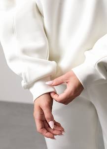 Vêtements d'entraînement les plus vendus pour femmes Sweat-shirt à manches longues et sweat-shirt confortable respirant pour femmes à la mode - Product Image 4