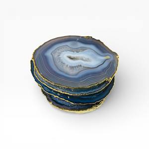 Sous-verres ronds en pierre naturelle verte avec surface polie lisse et bordure dorée pour un style de table basse haut de gamme - Product Image 4