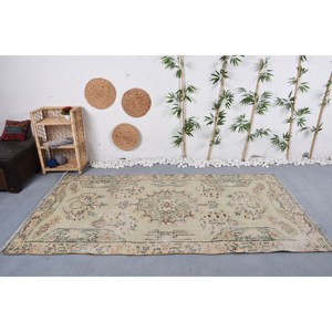 Alfombra de lana con diseño de retazos turcos Vintage, beige, verde, 4,6x8,5 pies, estilo clásico con altura de pila de felpa, respaldo de látex hecho a mano - Product Image 1