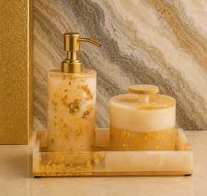 MN EXPORTS Juego de Baño de Cinco Piezas de Resina de Lujo, Diseño Moderno con Hojas Doradas, Ecológico, Impermeable, Fácil de Limpiar, Dispensador de Jabón - Product Image 1