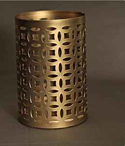 Candelabro y Soporte Decorativo de Metal Chapado en Oro Hecho a Mano, Logotipo Personalizado Navideño, Decoración de Alta Calidad para el Hogar y Bodas - Product Image 6