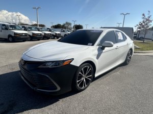 Toyota Camry LE 2022 Usado en Buen Estado - Product Image 3