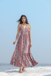 เดรสแม็กซี่สไตล์ยาวหรูหราสำหรับฤดูร้อนเพื่อความสบายและมีสไตล์ - Product Image 2