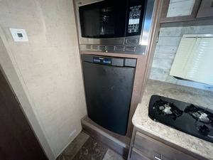 F-o-r-e-s-t R-i-v-e-r R-P-o-d 183-G Usado del 2016 - Product Image 4