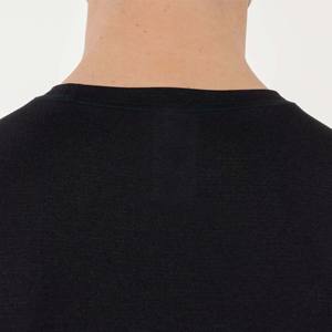 T-shirt à manches longues pour hommes à la mode-Durable, confortable et parfait pour les vêtements décontractés et les looks de tous les jours" - Product Image 4