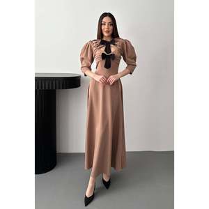Vestido largo color camel con abertura frontal y detalle de lazo - Camel - Product Image 1