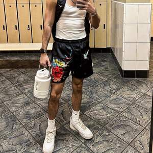 กางเกงขาสั้นลายตาข่ายขาสั้นสำหรับผู้ชายกางเกงขาสั้นผ้าตาข่ายพิมพ์ลายฮิปฮอปแฟชั่นใหม่ฤดูร้อน - Product Image 5