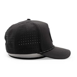 Casquette de baseball personnalisée 100% polyester personnalisée 5 panneaux en caoutchouc Patch Logo Chapeau perforé imperméable à l'eau découpé au laser - Product Image 3