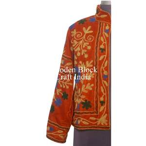 Veste d'hiver pour femme avec broderie florale artisanale en velours Suzani, rembourrage en coton, logo frontal, cadeau de demoiselle d'honneur pour les fêtes - Product Image 2