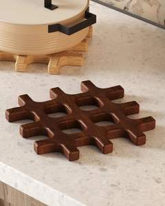 Salvamanteles Ecológico de Madera Hecho con Materiales Sostenibles para una Protección Elegante y Funcional de la Mesa de Cocina - Product Image 1