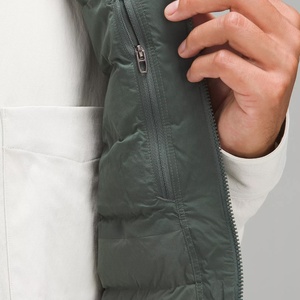 Chaleco acolchado transpirable para hombre, chaleco acolchado informal, chaqueta sin mangas cálida con burbujas y logotipo personalizado y cierre de cremallera - Product Image 6