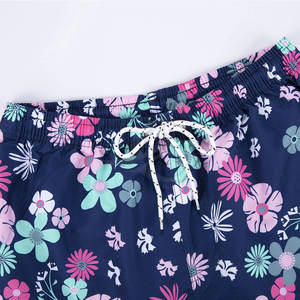 Pantalones cortos de verano personalizados para hombre, cómodos pantalones cortos de sublimación teñidos lisos antiarrugas de algodón informales con patrón sólido - Product Image 3