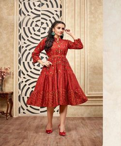 Dernier nouveau design de mode anarkali kurti prêt à porter à bas prix avec dupatta jackate robe indienne vente en gros ApparelGarment - Product Image 1