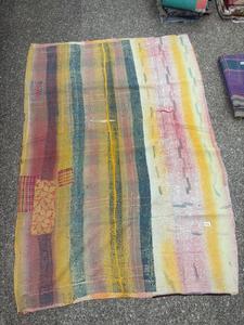 Kantha traditionnel cousu à la main 100% coton fait à la main réversible Kantha durable Vintage fabriqué à la main Boho Chic Kantha - Product Image 3