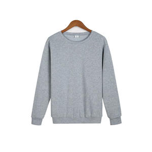 Écusson Chenille Personnalisé Sweat-shirt Boxy Fit pour Homme 100% Coton Polaire col montant Streetwear pour Homme et Femme - Product Image 2