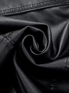 Chaqueta de Cuero Sintético Negra para Hombre con Cuello Alto, Forro Afelpado y Diseño Multibolsillos Transpirable en la Parte Delantera - Product Image 6