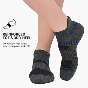 Chaussettes de sport en coton personnalisées amusantes et tendance pour hommes, idéales pour la course, la gym, l'athlétisme et la lutte, disponibles en couleurs unies - Product Image 4