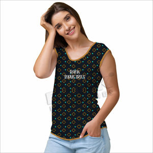 T-shirts pour femmes de style unique de qualité supérieure - Product Image 1