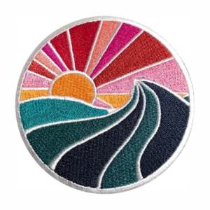 Nouveaux patchs de broderie colorés de style tendance Logo personnalisé tissu de qualité supérieure fer sur patchs de broderie - Product Image 4