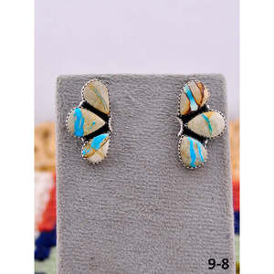 Boucles d'oreilles pendantes artisanales en turquoise de Royston et argent sterling, serties d'une fleur en forme de ruban - Product Image 1