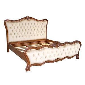 Cama de plataforma de madera tallada francesa con panel tapizado capitoné, estructura de cama suave, muebles de dormitorio personalizados para bodas - Product Image 1