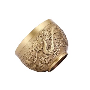 Cuenco de servicio decorativo con acabado pulido de Color dorado de estilo clásico de latón macizo hecho a mano de alta calidad para utensilios de cocina - Product Image 1