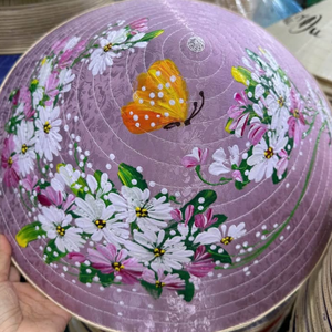 Chapeau Non La Conical | Fabriqué à la main à partir de feuilles de palmier naturelles - Product Image 1