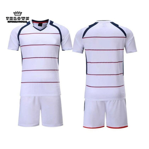 Conjunto de Uniforme de Fútbol Retro Clásico Personalizado 25/26, Pantalones Cortos, 100% Poliéster, Secado Rápido, Transpirable, para Niños y Unisex, Verano - Product Image 3