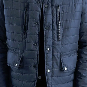 Chaqueta de Invierno Personalizada con Cuello Alto y Logotipo Frontal, Chaqueta Acolchada Cortavientos con Cierre de Cremallera, Ligera y Moderna para Hombre - Product Image 6