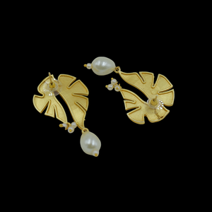 Boucles d'oreilles tendance en laiton plaqué or mat MOP STONE boucles d'oreilles tendance Fabricant Fournisseur Boucles d'oreilles en pierre plaquée or 18 carats - Product Image 4