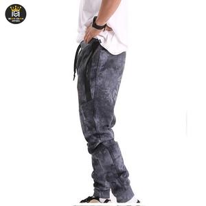 Jogging délavé à l'acide pour hommes fabriqué en usine, coupe confortable, fermeture à cordon de serrage personnalisée, pantalon léger et décontracté pour hommes délavés - Product Image 3