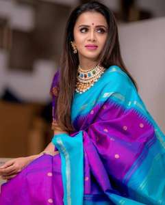 Haute qualité lourd Jacquard soie Saree violet bleu ciel bordure doré grand Jacquard tissage pour fête porter été hiver Viscose - Product Image 5